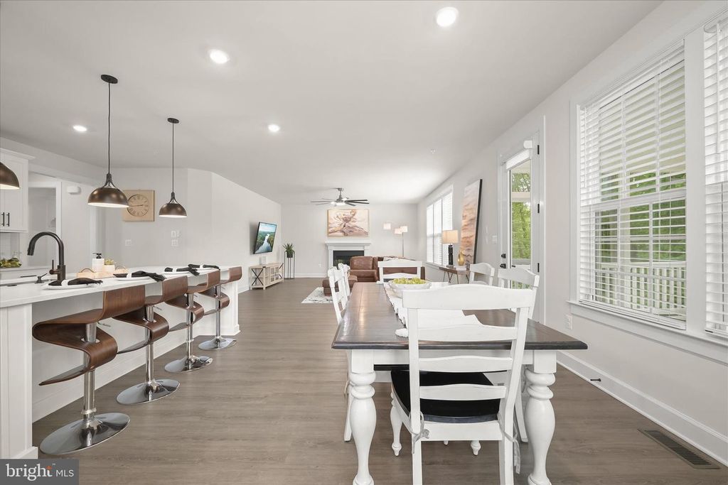 Image 15 of property listing at 8370 MCGILL CT, Laurel, MD 20723