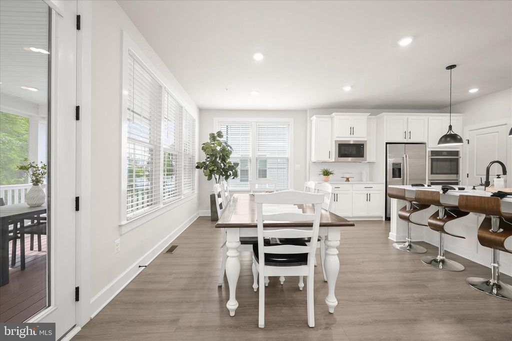 Image 17 of property listing at 8370 MCGILL CT, Laurel, MD 20723