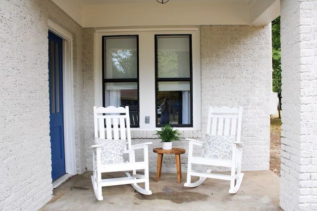 1716 Simms, Conway, AR 72032