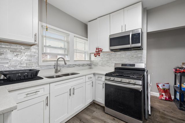4324 Ivy Street, East Chicago, IN 46312