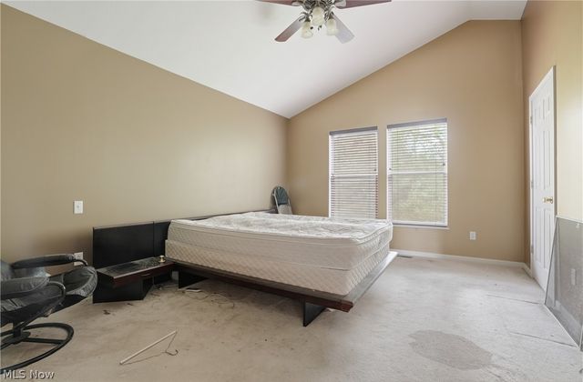 560 Canterbury Lane, Sagamore Hills, OH 44067