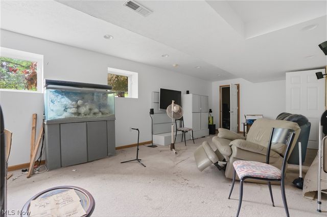 560 Canterbury Lane, Sagamore Hills, OH 44067