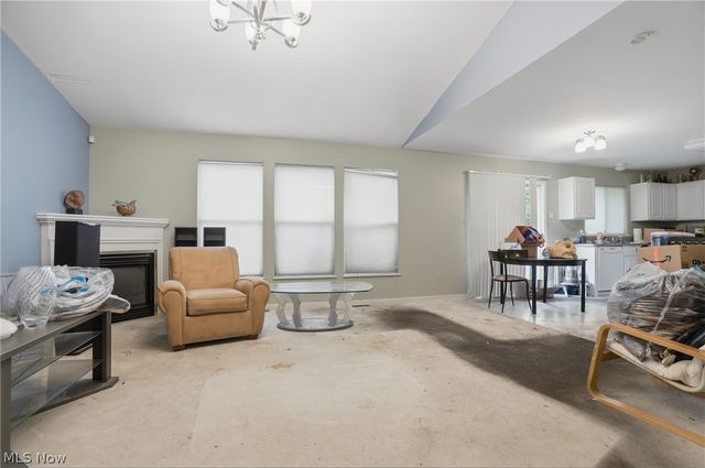 560 Canterbury Lane, Sagamore Hills, OH 44067