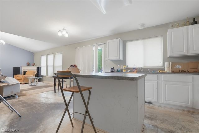 560 Canterbury Lane, Sagamore Hills, OH 44067