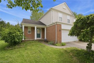 560 Canterbury Lane, Sagamore Hills, OH 44067