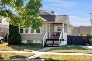 28 Nahma Avenue, Clawson, MI 48017