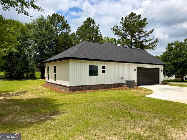 1161 Mulberry Place, Dudley, GA 31022