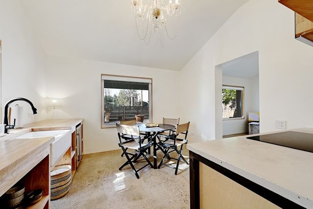 112 E Galveston St, Marfa, TX 79843