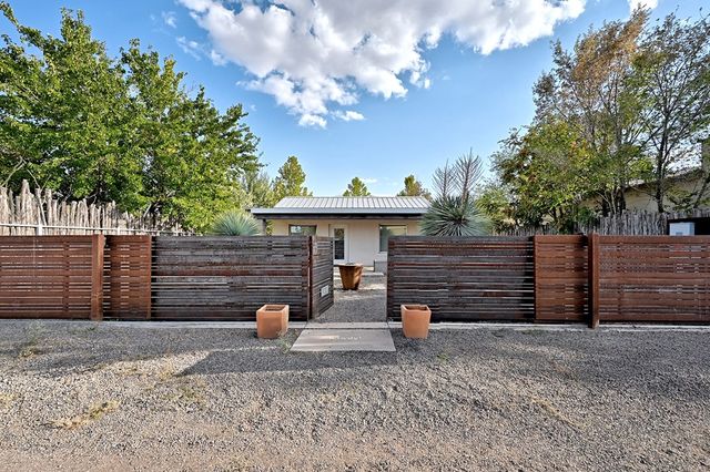 112 E Galveston St, Marfa, TX 79843