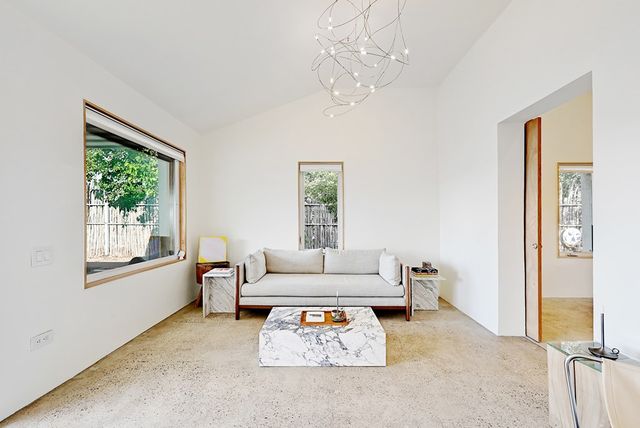 112 E Galveston St, Marfa, TX 79843