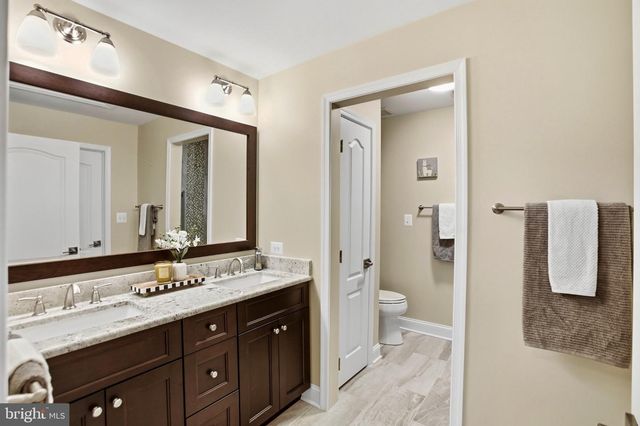 20135 VALHALLA SQ, Ashburn, VA 20147