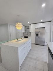 17324 NW 74th Ave 102, Hialeah, FL 33015