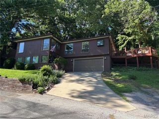 3102 Illini Trail, Godfrey, IL 62035