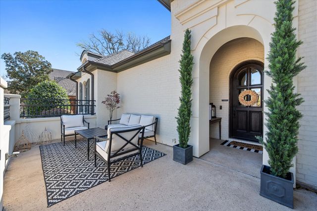 3202 Abbey Road, Mansfield, TX 76063