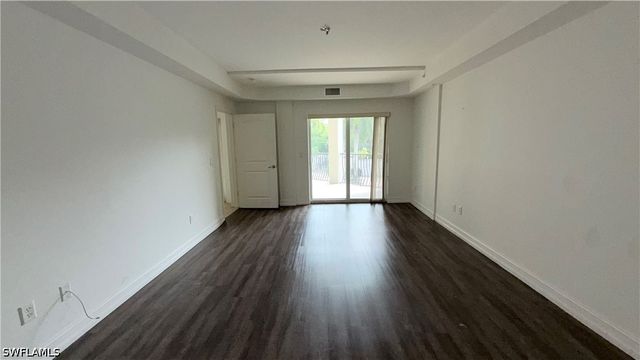 1100 Pine Ridge RD 200, Naples, FL 34108