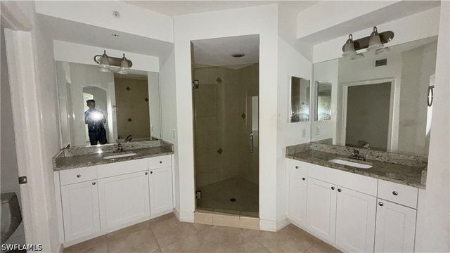 1100 Pine Ridge RD 200, Naples, FL 34108