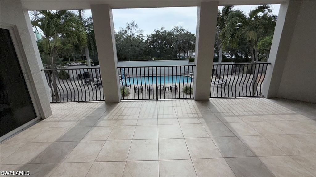 1100 Pine Ridge RD 200, Naples, FL 34108