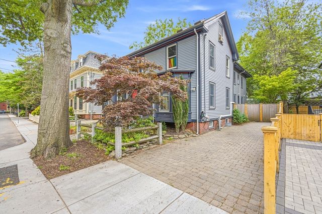 14 Fairmont St 2, Cambridge, MA 02139
