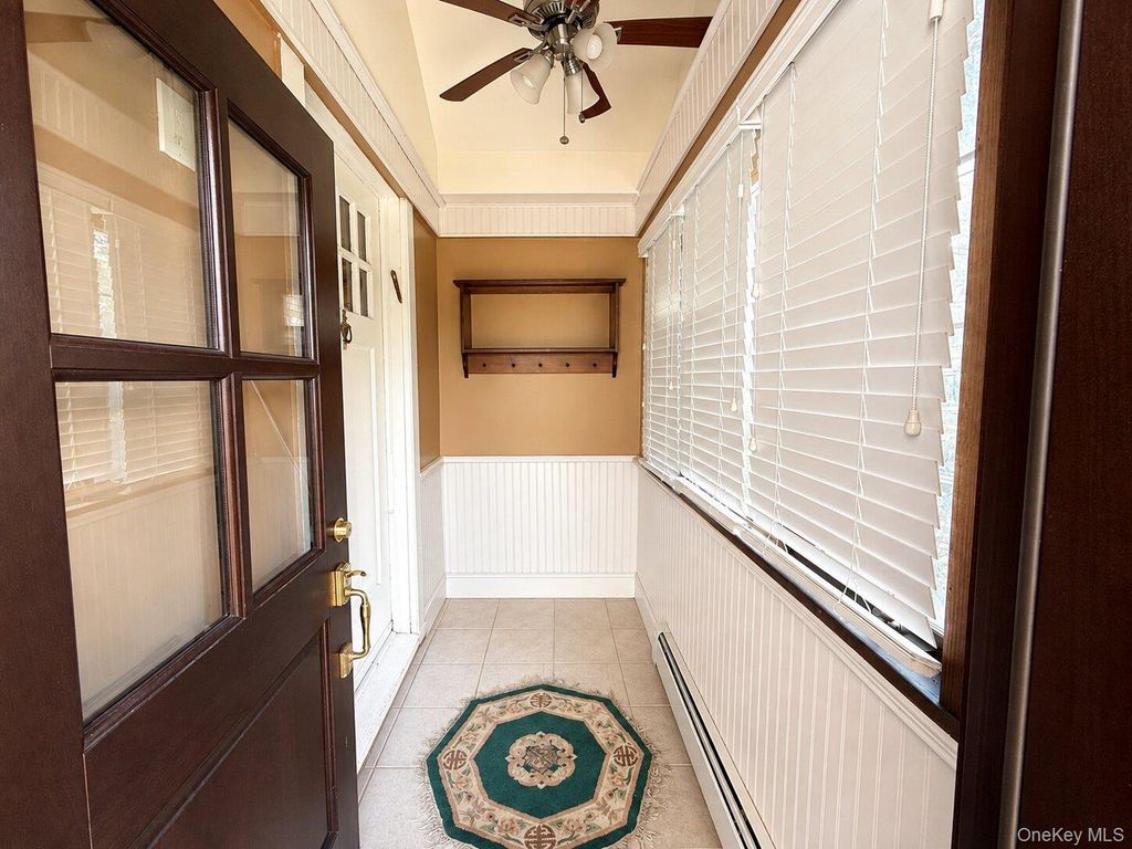 1055 Stanton Avenue, Woodmere, NY 11598 — photo 3