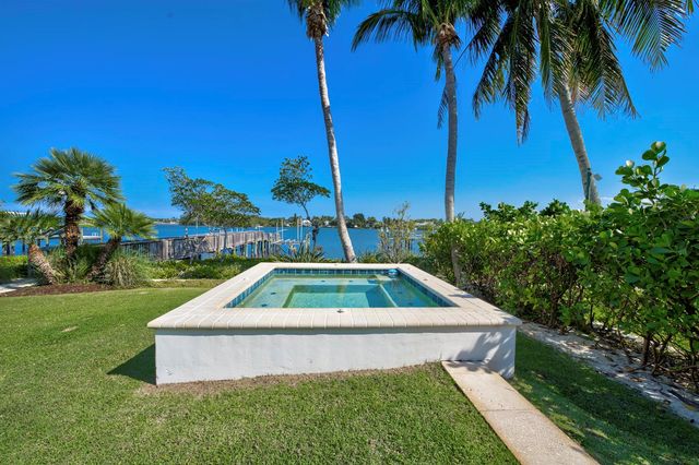 5270 Pennock Point Road, Jupiter, FL 33458