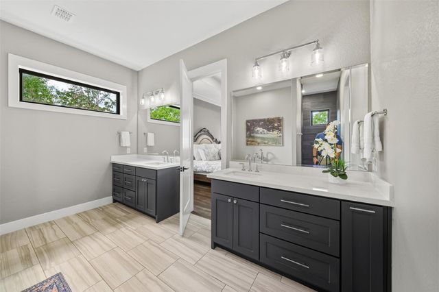 3886 Golden Trail, College Station, TX 77845