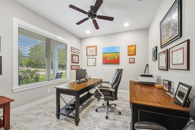 3886 Golden Trail, College Station, TX 77845