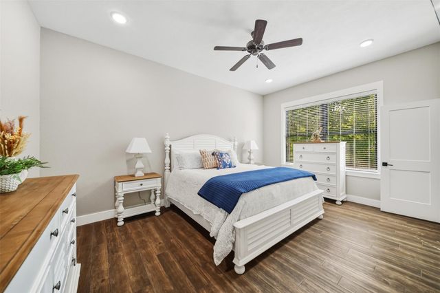 3886 Golden Trail, College Station, TX 77845