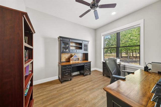 3886 Golden Trail, College Station, TX 77845