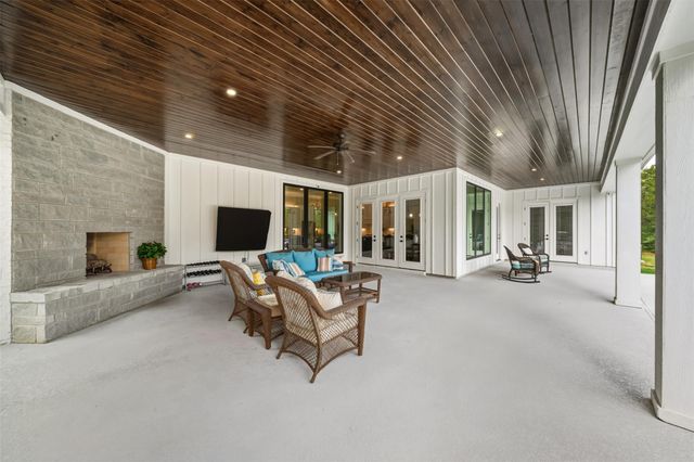 3886 Golden Trail, College Station, TX 77845