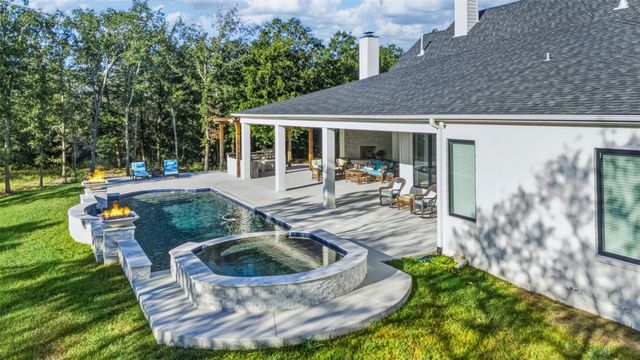 3886 Golden Trail, College Station, TX 77845