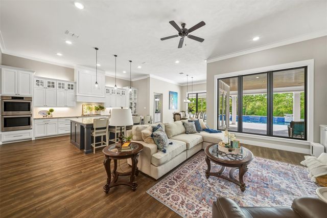 3886 Golden Trail, College Station, TX 77845