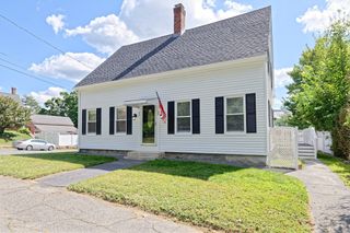 80 High St 80, Northbridge, MA 01588