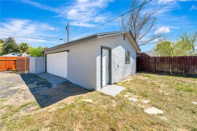 44516 Fern, Lancaster, CA 93534