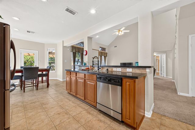 31 W Prairie Dawn Circle, Conroe, TX 77385