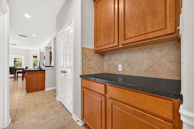 31 W Prairie Dawn Circle, Conroe, TX 77385