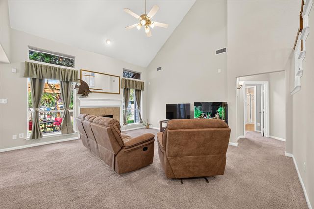 31 W Prairie Dawn Circle, Conroe, TX 77385