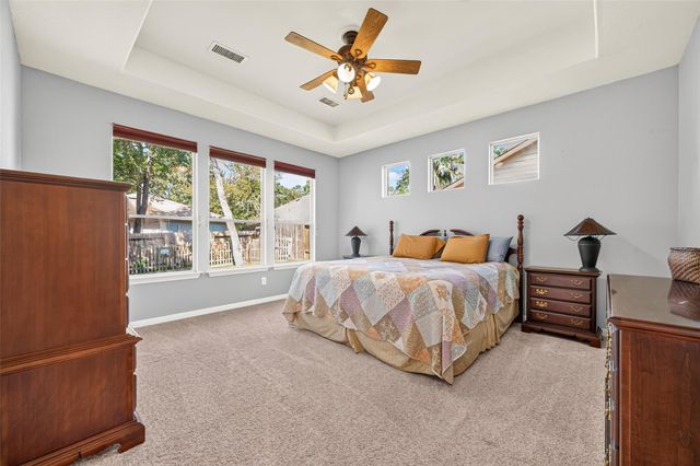 31 W Prairie Dawn Circle, Conroe, TX 77385