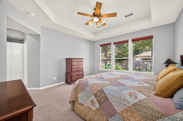 31 W Prairie Dawn Circle, Conroe, TX 77385