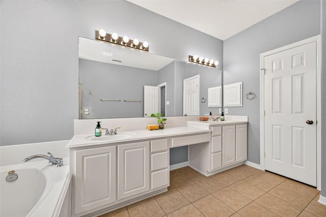 31 W Prairie Dawn Circle, Conroe, TX 77385