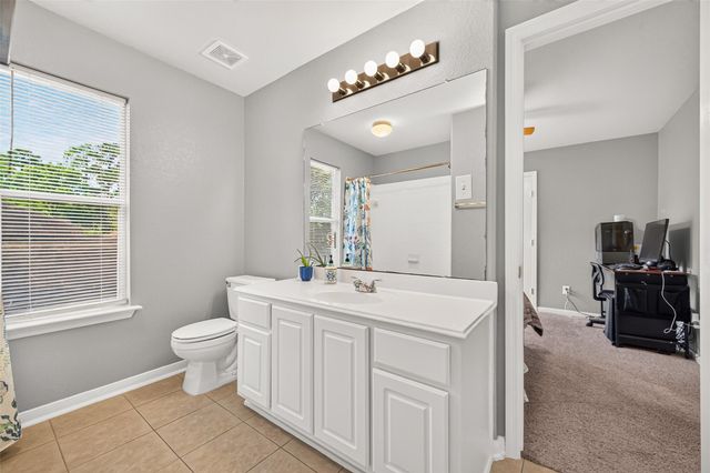 31 W Prairie Dawn Circle, Conroe, TX 77385
