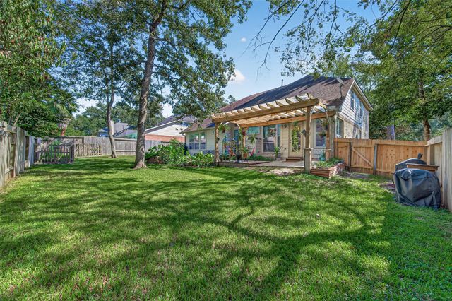 31 W Prairie Dawn Circle, Conroe, TX 77385