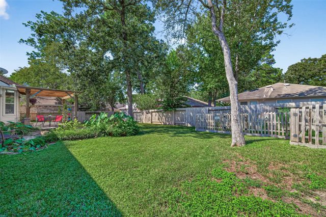 31 W Prairie Dawn Circle, Conroe, TX 77385