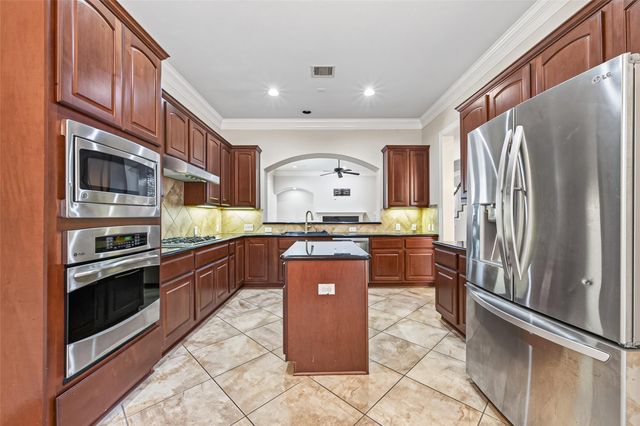 13318 Olive Trail, Houston, TX 77077