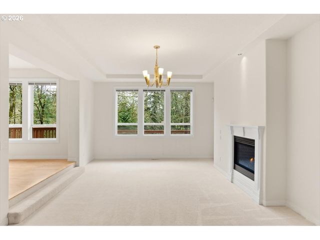 9820 Nw SKYVIEW Dr, Portland, OR 97231