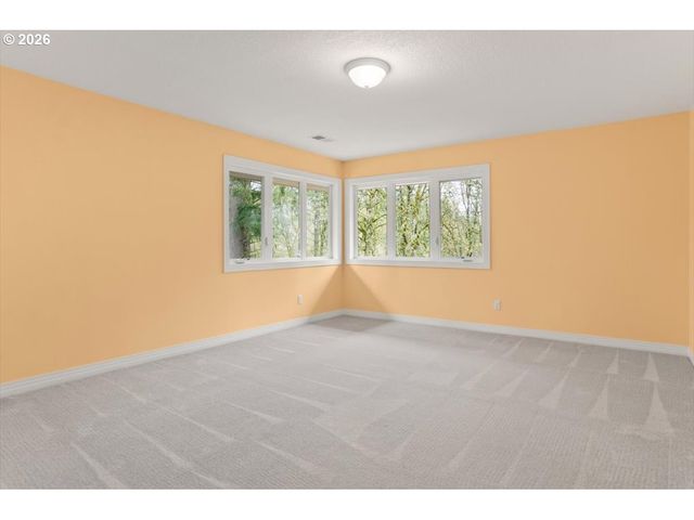 9820 Nw SKYVIEW Dr, Portland, OR 97231