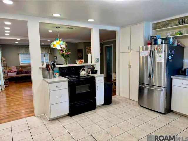 1822 Avondale Dr, Baton Rouge, LA 70808