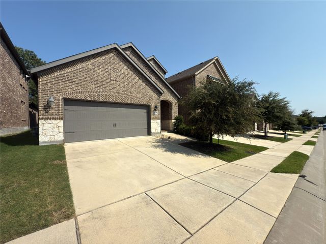 2839 Highpoint Court, Lewisville, TX 75067
