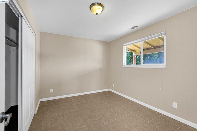 16871 Ehle St, Castro Valley, CA 94578