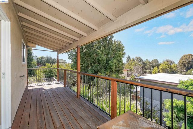 16871 Ehle St, Castro Valley, CA 94578