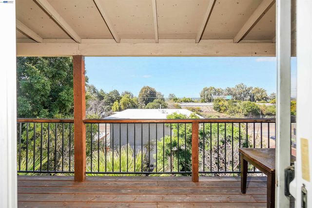 16871 Ehle St, Castro Valley, CA 94578